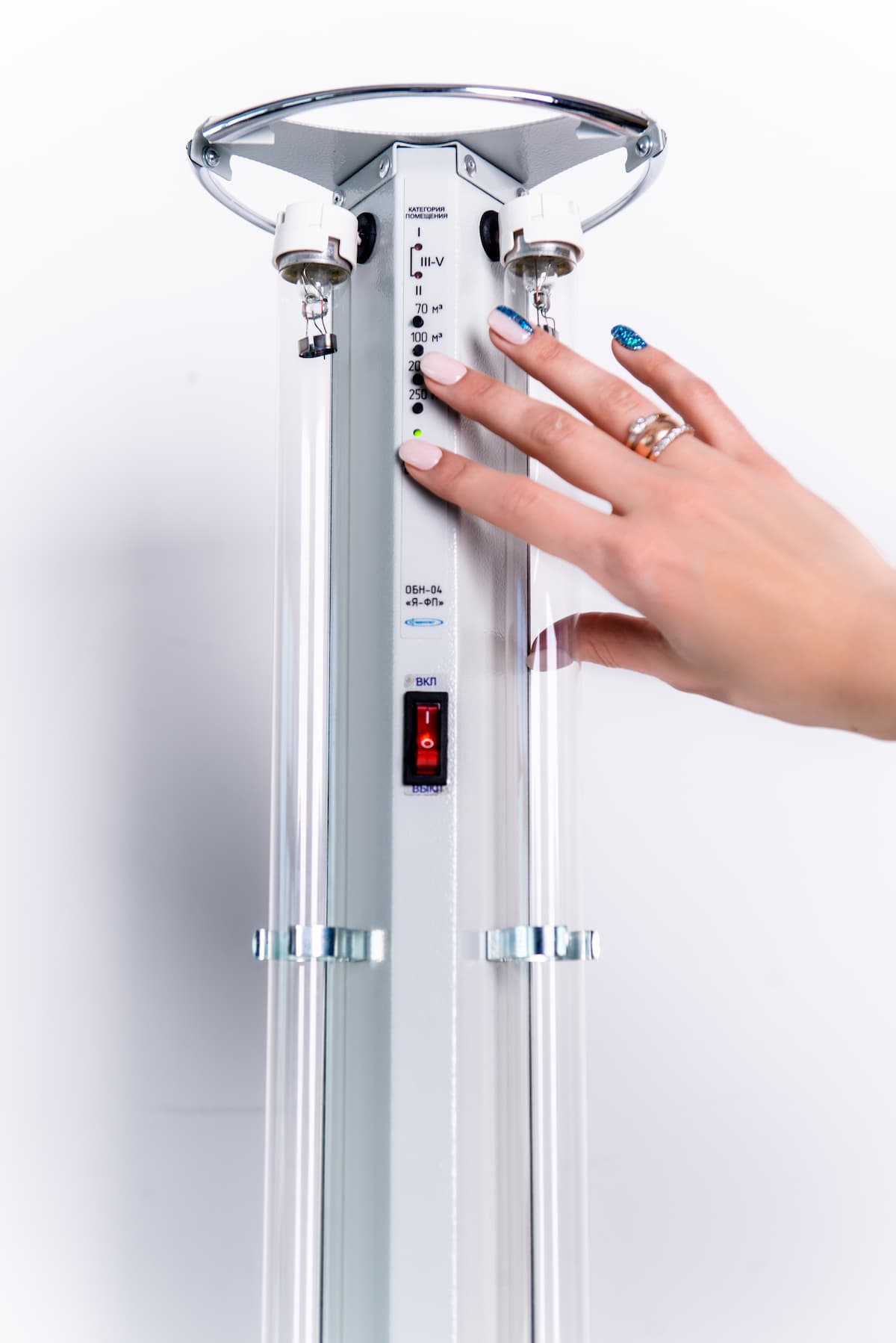 Облучатель УФ-бактерицидный трехламповый напольный передвижной ОБН-04-"Я-ФП" - изображение №2